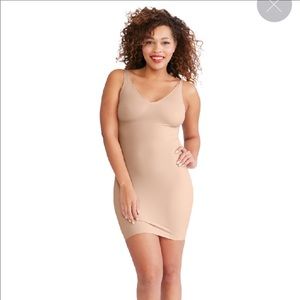 Ruby Ribbon Slip-Light Support-Size 36